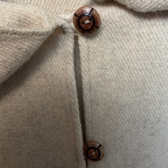 CAPE Poncho, Cream, Wool, One Size, Built in Scarf - Picture 5 of 10